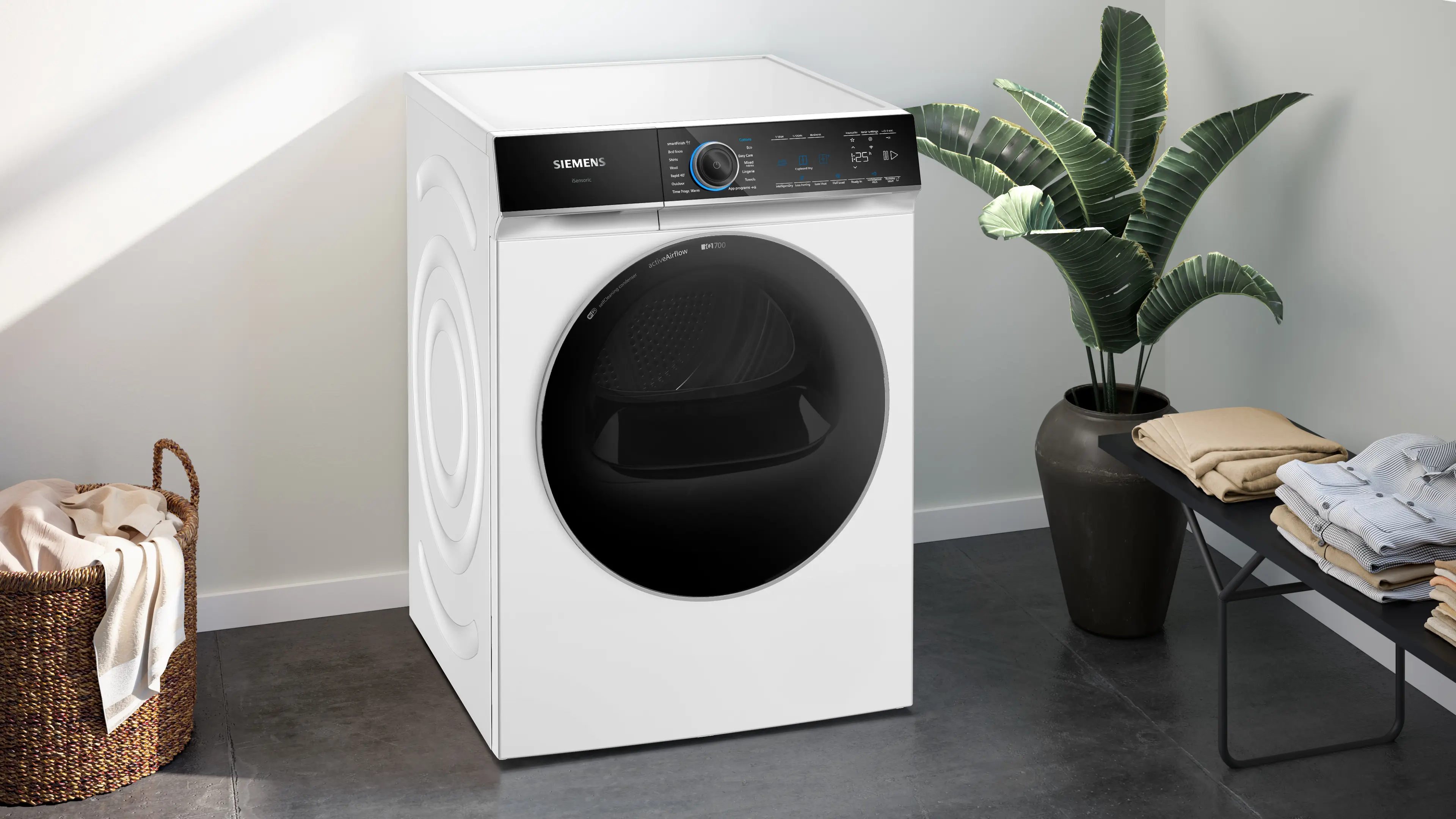 Siemens iQ700 WR47B2C9GB 9kg Heat Pump Tumble Dryer – White - Image 2